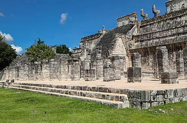Der Tempel der Krieger "Templo de los Guerreros" in Chichén Itzá