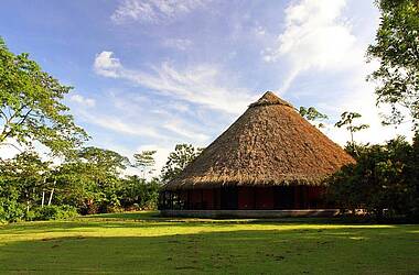 reetgedeckte Palenque der SarapiquS Rainforest Lodge