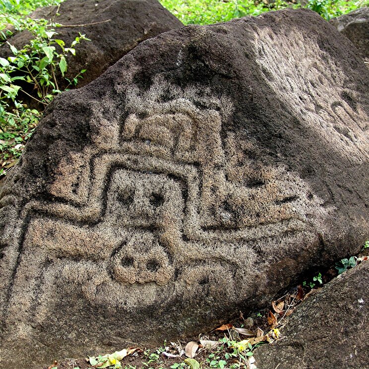 Steinrelikte am Fuße des Maderas Vulkan, Isla de Ometepe