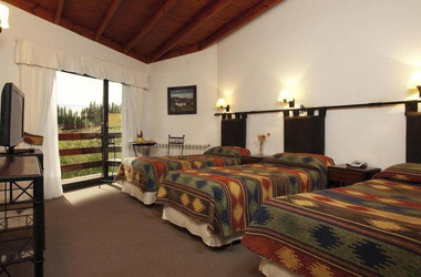 Dreibettzimmer im Hotel Sierra Nevada in Argentinien