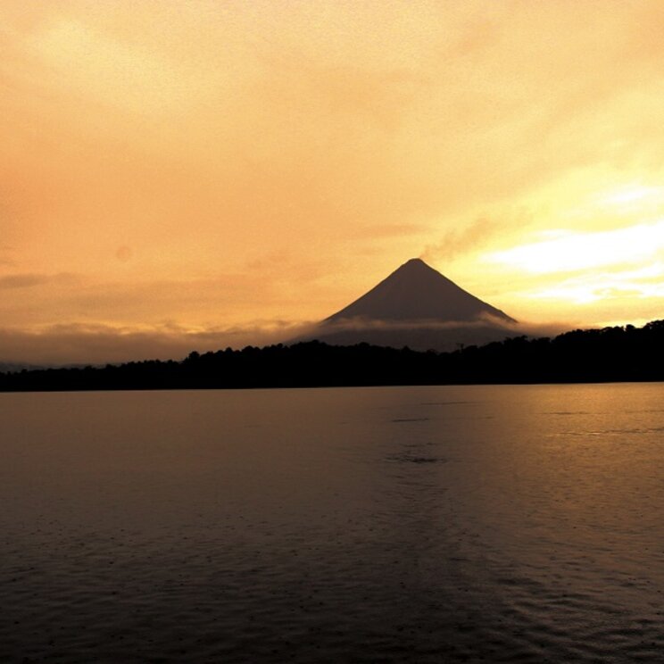 Vulkan Arenal bei Sonnenuntergang