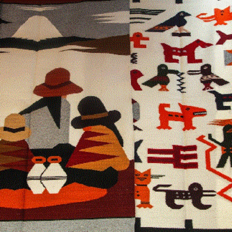 Kunsthandwerk und Stoffe mit Andenmotiven in Otavalo
