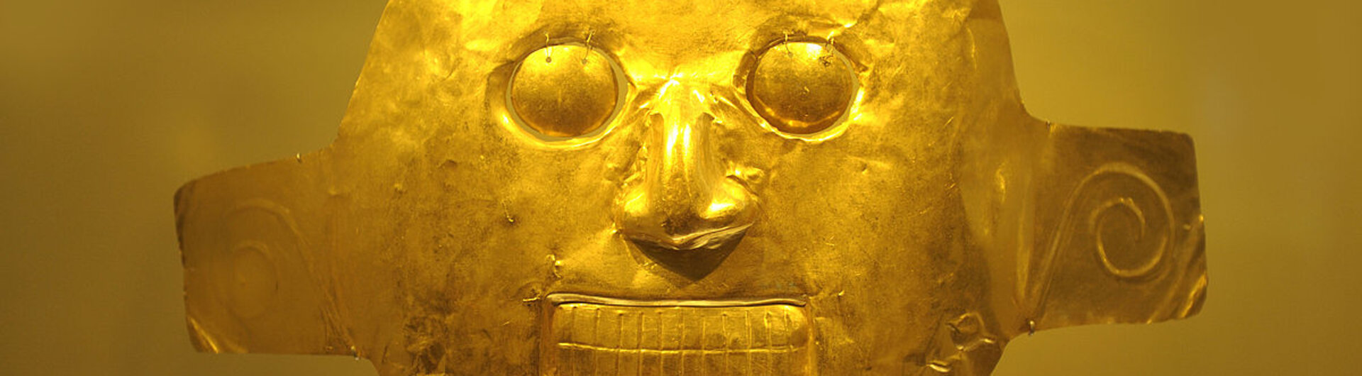 Präkolumbianische Maske im Goldmuseum Bogotá