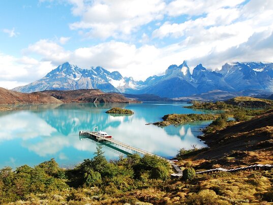 See mit Bootssteg im Nationalpark Torres del Paine