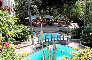 Außenpoolbereich im Hotel Silberstein, Santa Cruz Galapagos