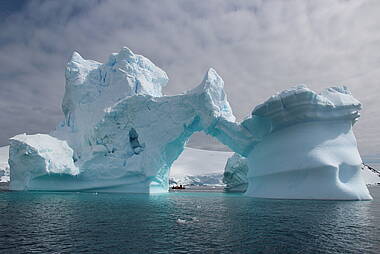 spektakuläre Eisformen in der Antarktis