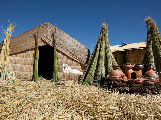 Die schwimmenden Inseln der Uros auf dem Titicacasee in Peru