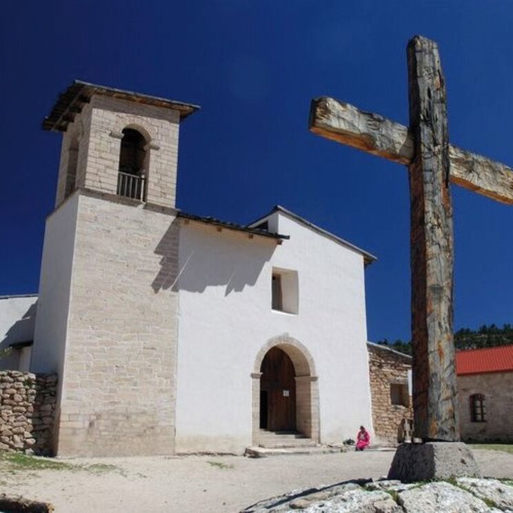 Weiße Kirche im Kupfer Canyon