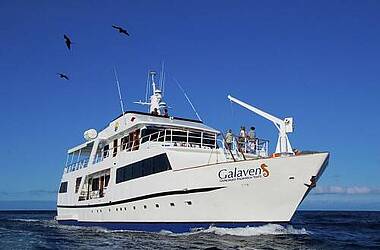 Außenansicht der Galaven 5 Motor Yacht, Expeditions- und Kreuzfahrtschiff Galapagos 