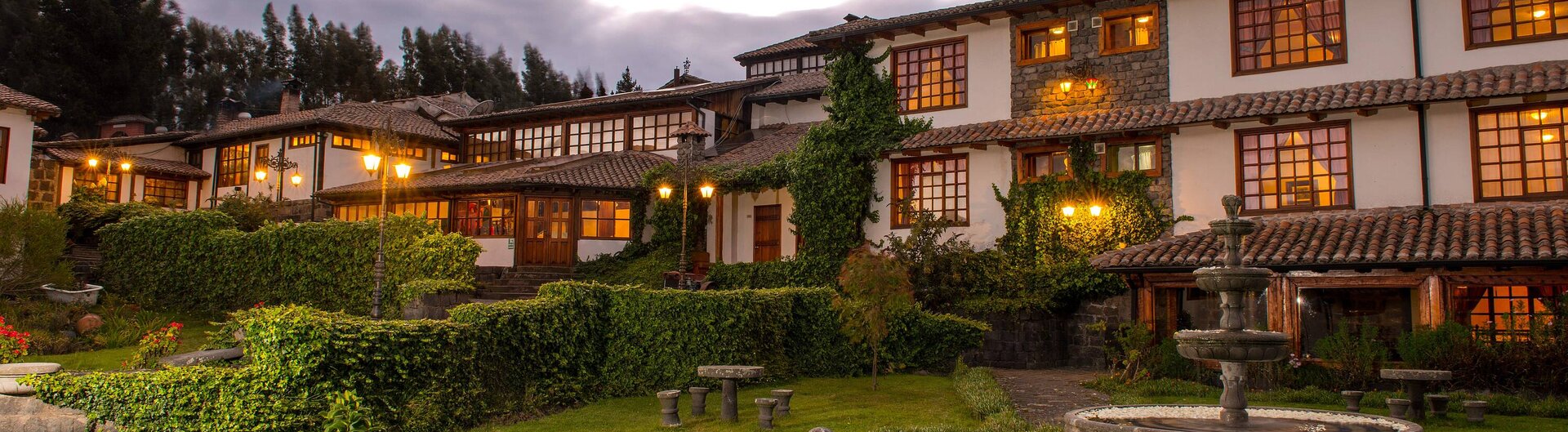 Das Hotelgebäude von Hosteria Andaluza