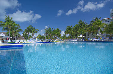 Pool-Lanschaft im Hotel Beachscape Kin Ha Villas & Suites, Cancún