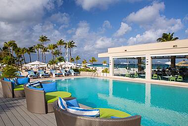 Außenpool des Hotels Aruba Bucuti & Tara Beach Resorts auf Aruba