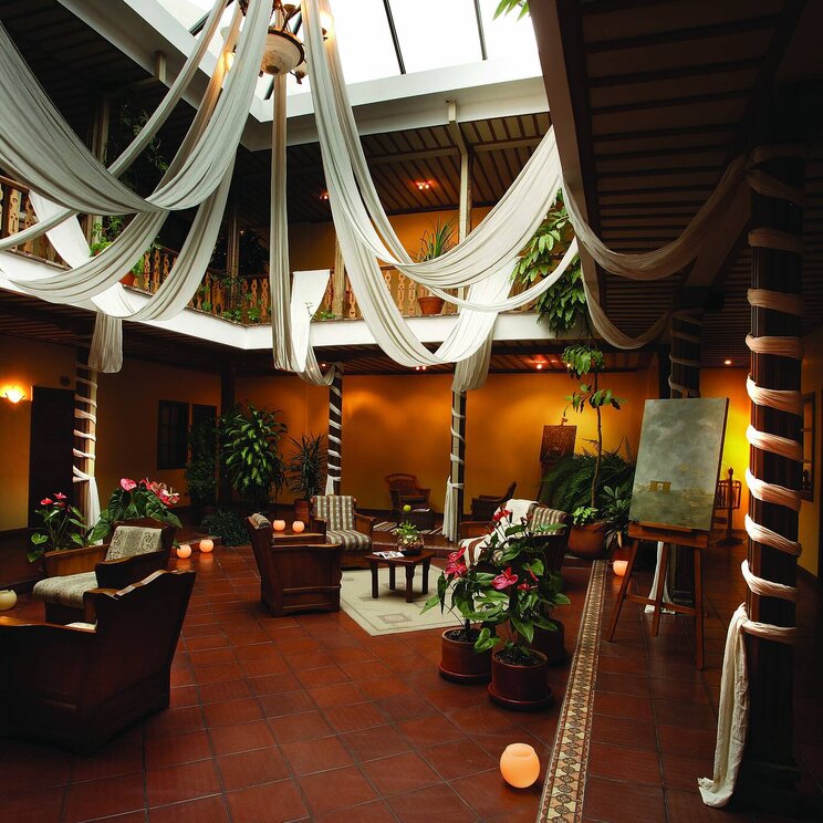 Die Halle im Hotel Carvallo