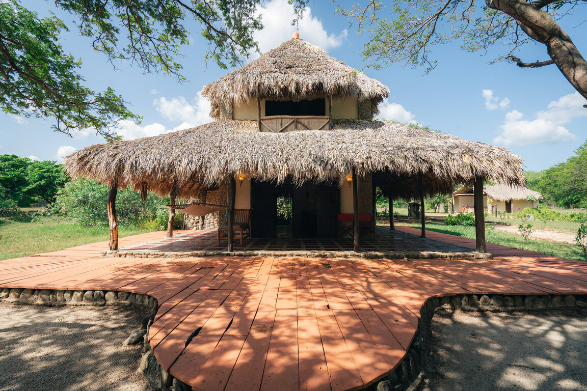 Bungalow des Hotels Punta Teonoste in Tola
