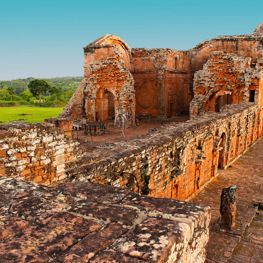 Die Jesuitenmission Santísima Trinidad del Paraná in Paraguay, ein UNESCO-Weltkulturerbe mit gut erhaltenen Ruinen.