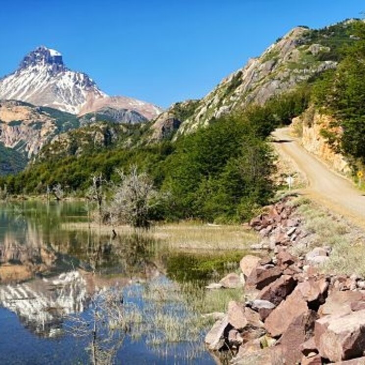 Cerro Castillo und Straße