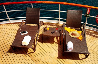 An Deck der Isabela II, Galápagos Cruise Kreuzfahrt