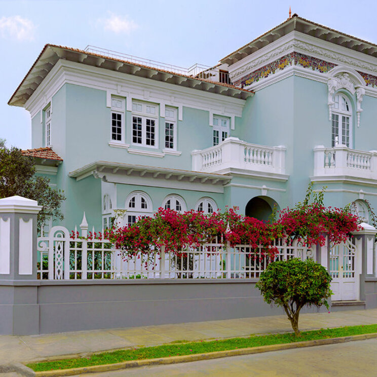 Mintgrüne Fassade der Villa Barranco by Ananay Hotels, Lima