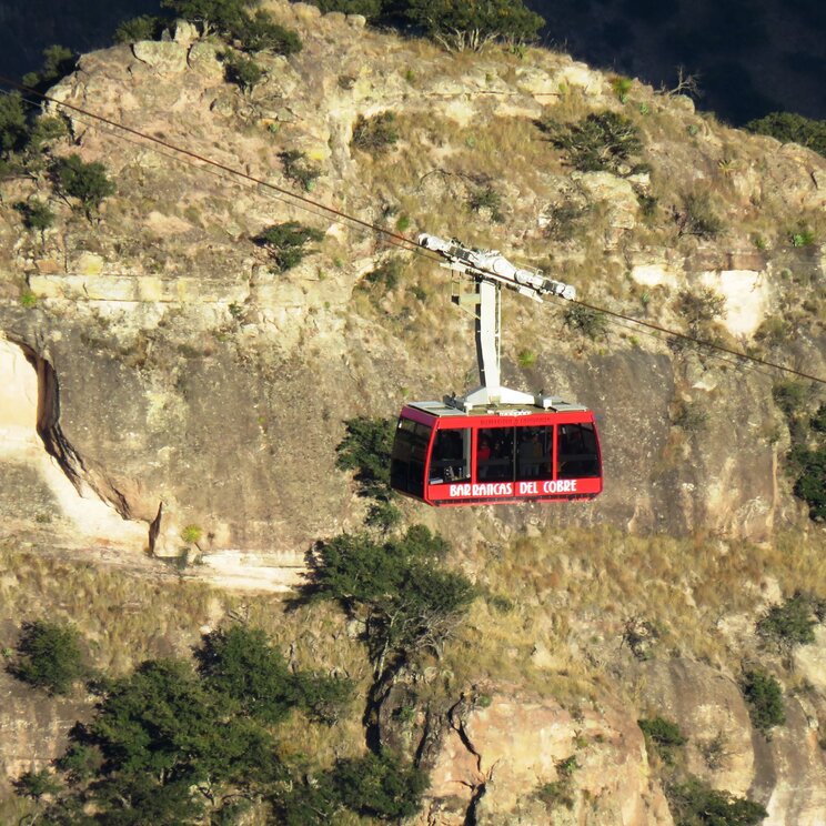 rote Kabine der Teleférico am Kupfer Canyon