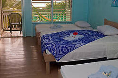 Zimmer im Hauptgebäude des Pelican Beach Resorts in Belize