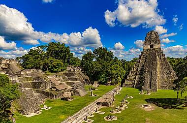 Übersicht Maya-Tempelanlage auf Yucatan, Mexiko