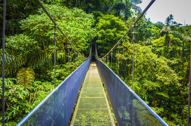 Hängebrücke im Nationalpark Vulkan Arenal