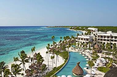 Ansicht Hotel-Anlage Secrets Akumal Riviera Maya am Karibikstrand
