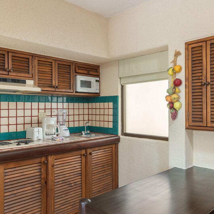 Küchenbereich einer Suite im Solmar Resort in Cabo San Lucas auf der Baja California in Mexiko.