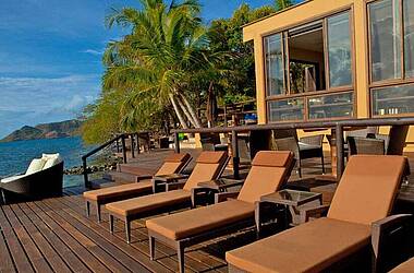 Entspannen am türkisen Meer im Hotel Deep Blue auf der Isla Providencia in Kolumbien
