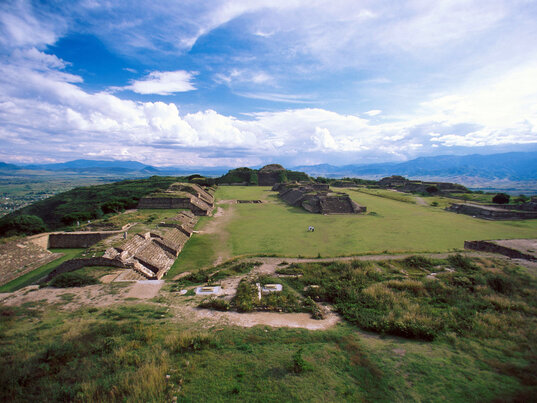 Ansicht von Monte Albán, Hauptstadt der Zapoteken, Oaxaca