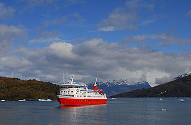 M/S Skorpios II im Calvo-Fjord