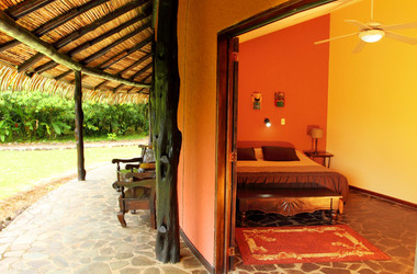Veranda und Zimmer SarapiquiS Rainforest Lodge