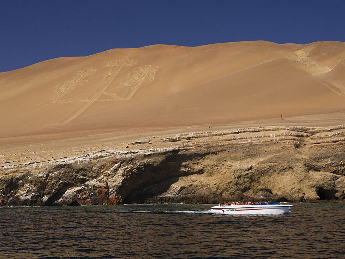 Der Kerzenleuchter El Candelabro in Paracas, Peru