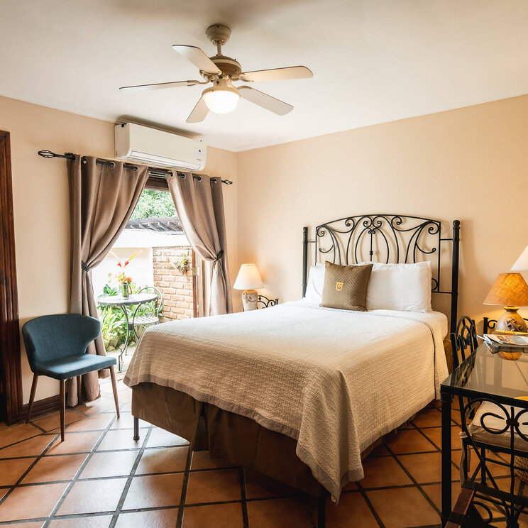 Bett des Hotels Los Robles Managua