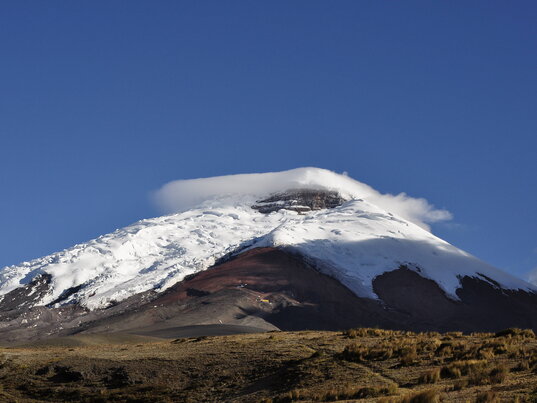 Der Vulkan Cotopaxi im Hochland von Ecuador