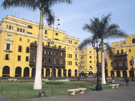Historisches Zentrum und Farbenpracht in Lima, Peru