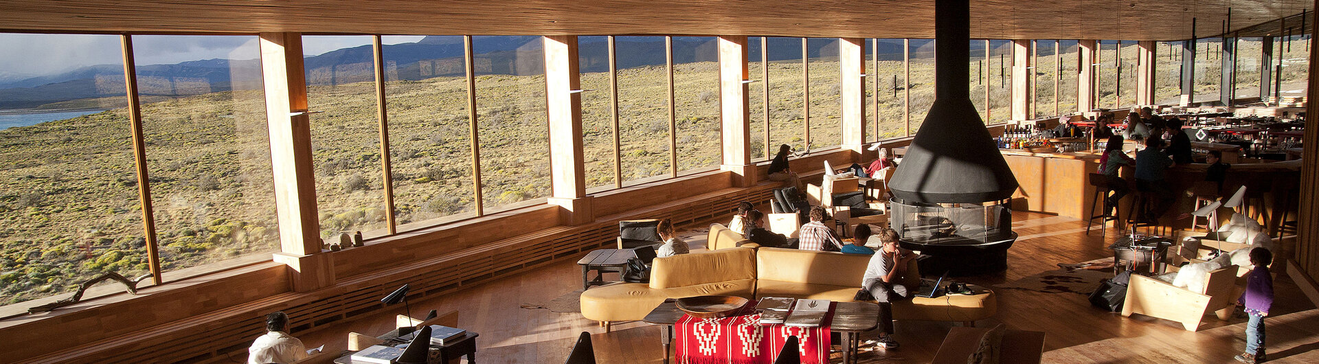 Lounge und Restaurant im Hotel Tierra Patagonia