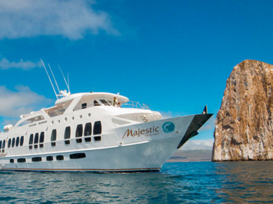 Ansicht der Grand Majestic Cruise vor Galapagos, Ecuador