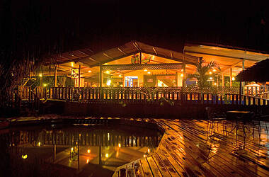 Die La Quinta De Sarapiqui Öko-Lodge bei Nacht, Costa Rica