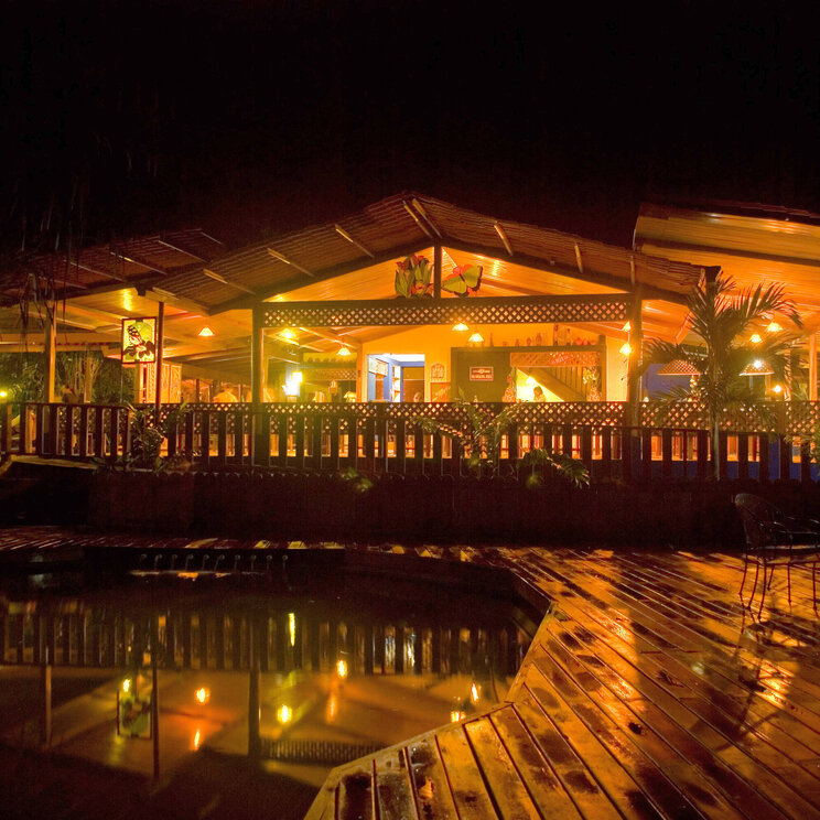 Die La Quinta De Sarapiqui Öko-Lodge bei Nacht, Costa Rica