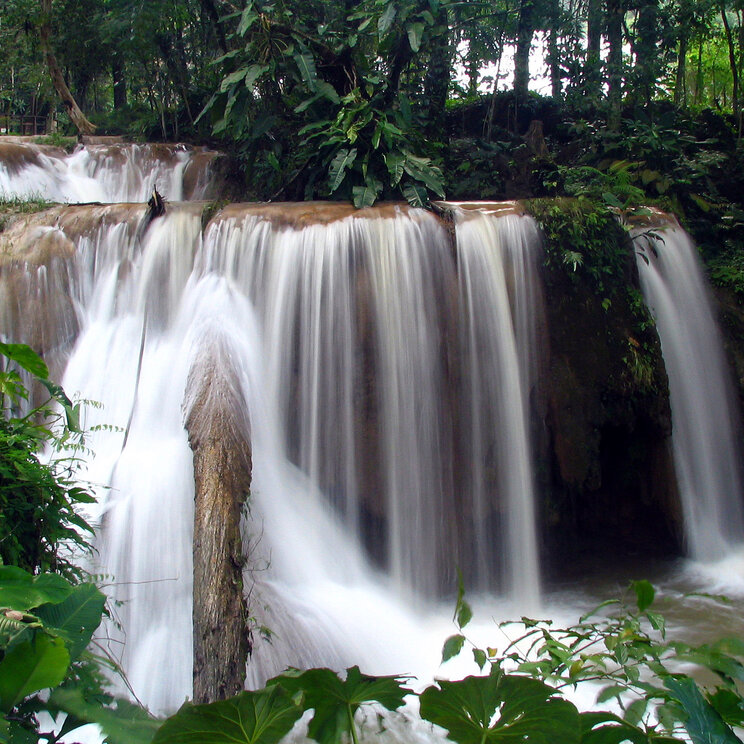 Wasserfälle Aqua Azul im Dschungel von Chiapas