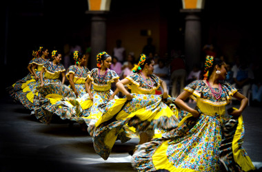 Traditionelle mexikanische Tänzerinnen in Puebla