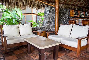 Karibischer Flair in der Hotelbar der Jicaro Island Ecolodge, Isletas de Granada im Nicaraguasee